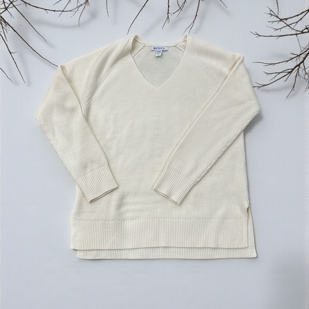 Athleta Women's Ivory V-Neck Sweater HANOVER size Small